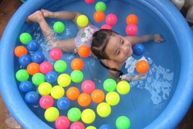 Cách chọn mua bể bơi mini an toàn cho trẻ 